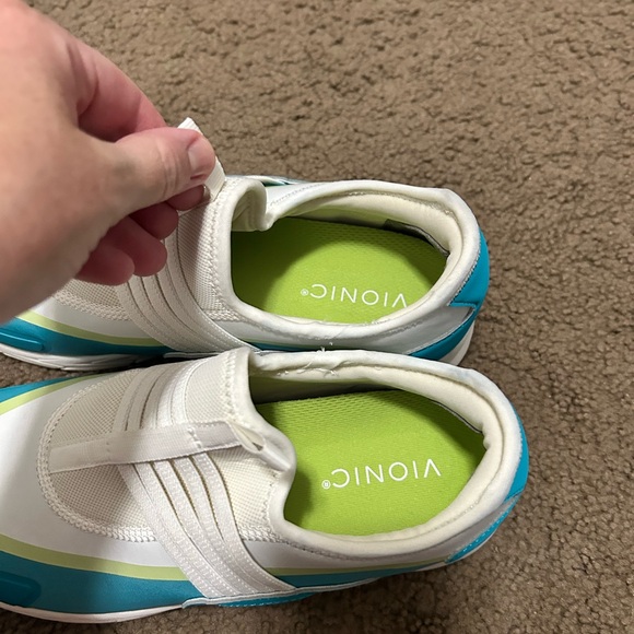 Vionic women’s slip on sneaker shoes size 8 - Picture 6 of 7